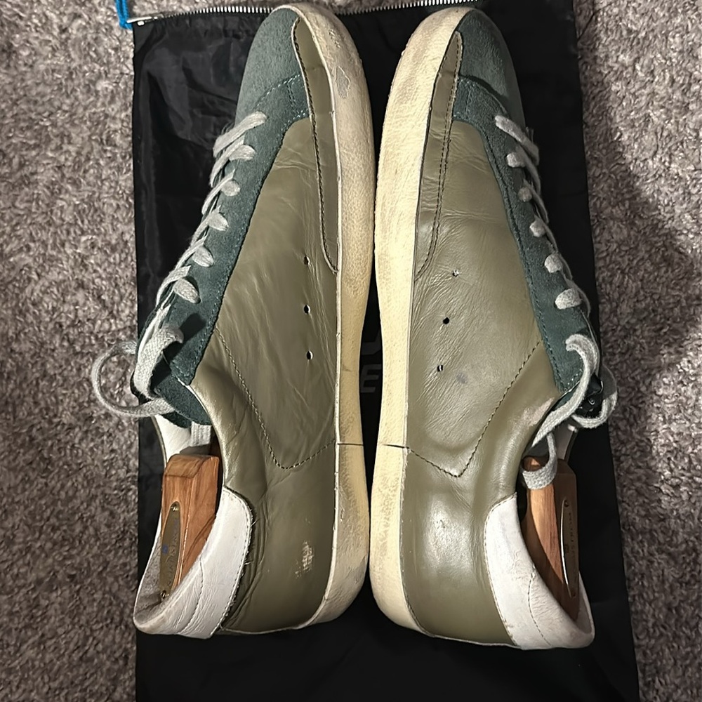 Golden Goose Superstar Low Top Sneakers - Picture 4 of 13